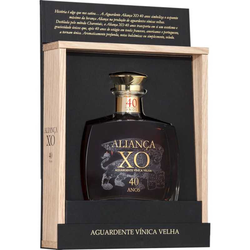 Alianca 40 Anos XO Brandy 0,5L 40% + etui 2.jpg