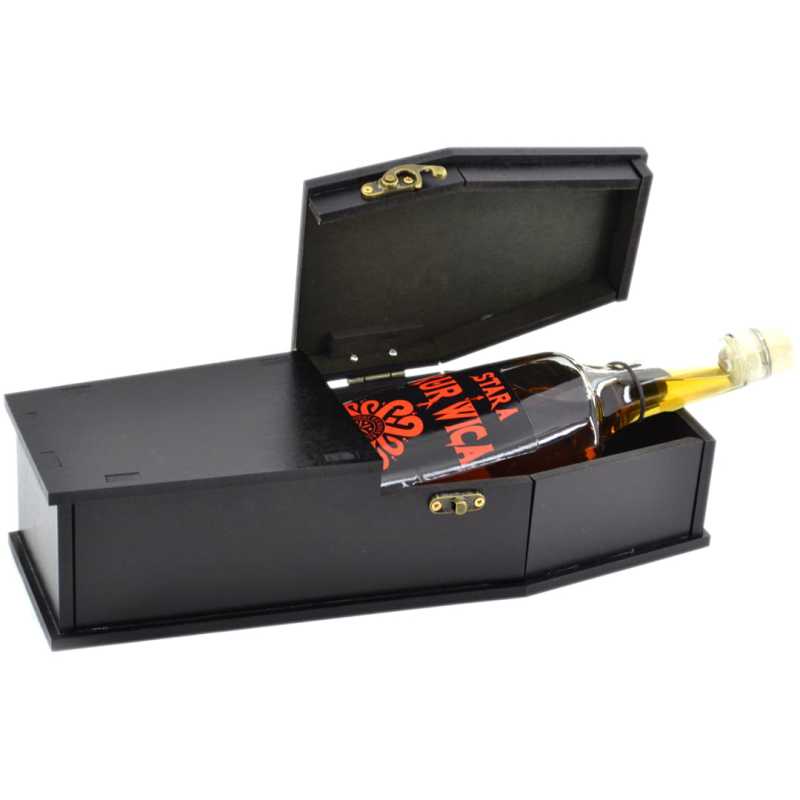 Kurnwica Stara Wódka 0,5L 40% + trumna 2.jpg
