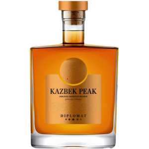Kazbek Peak Diplomat Brandy 0,5L 36% + kartonik