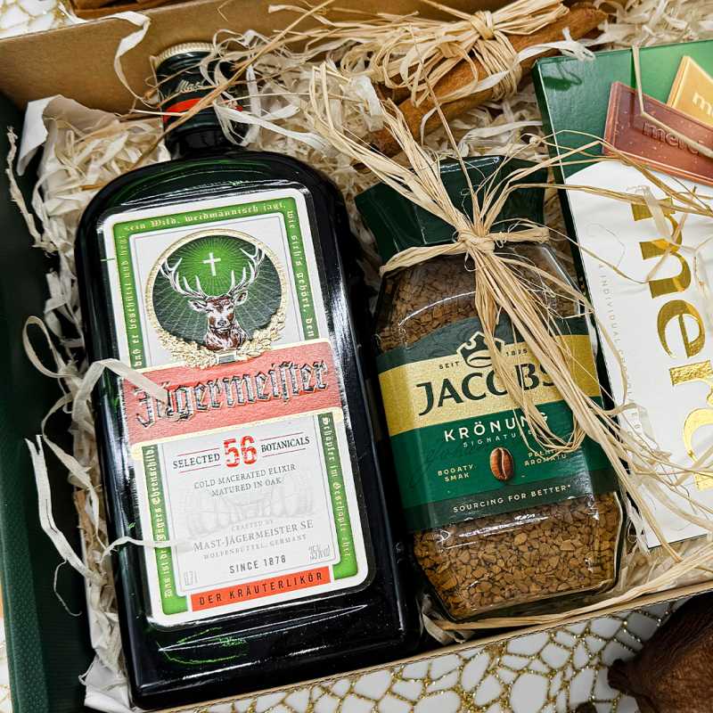 Zestaw prezentowy dla mężczyzny z whisky, likierem i kawą