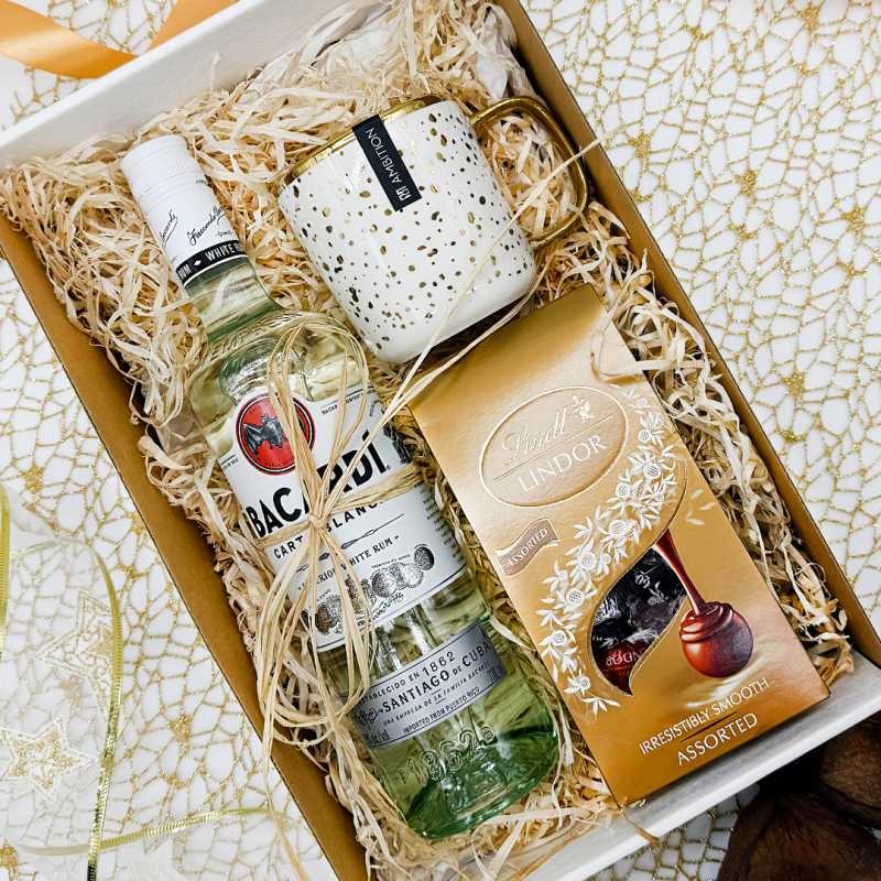 Golden Gift Box by Smile – elegancki zestaw prezentowy z rumem Bacardi, pralinkami Lindt i białym kubkiem
