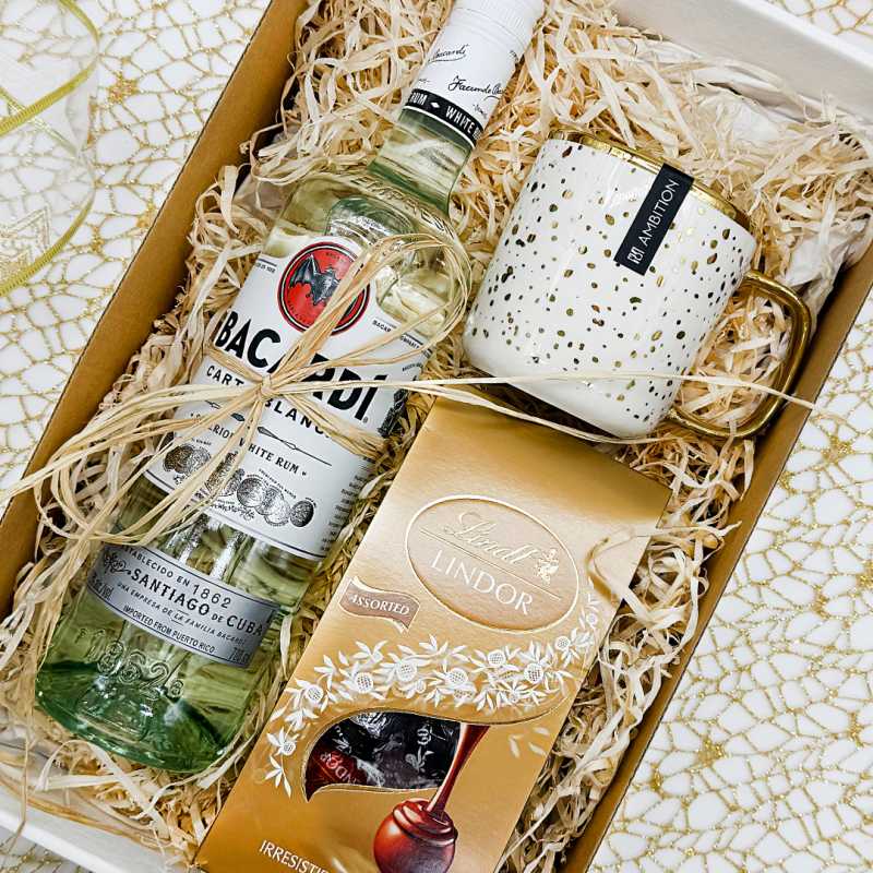 Zestaw prezentowy Golden Gift Box w świątecznej aranżacji