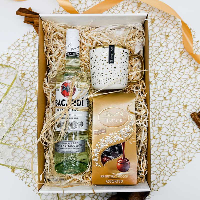 Luksusowy złoto-biały zestaw prezentowy z alkoholem i słodyczami