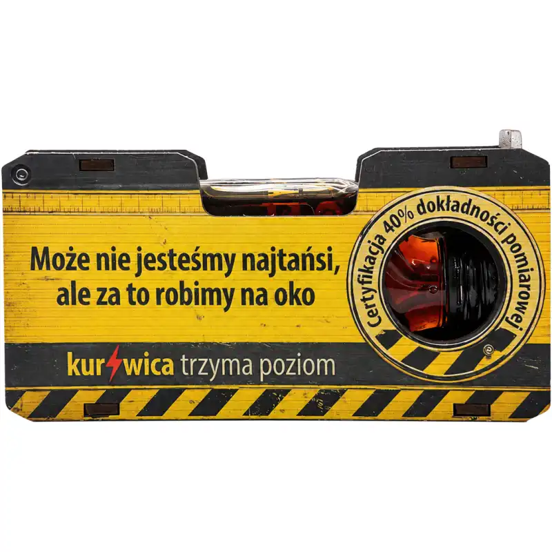Kurnwica Czorno Poziomnica Wódka 0,1L 40% 3.jpg