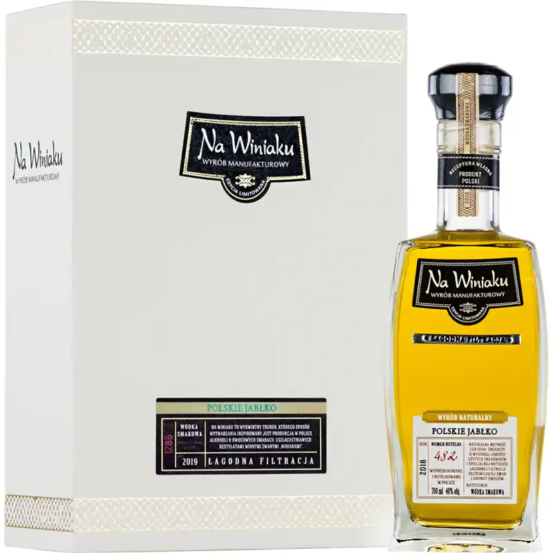 Jabłko Na Winiaku Wódka 0,7L 40% + kieliszek.jpg