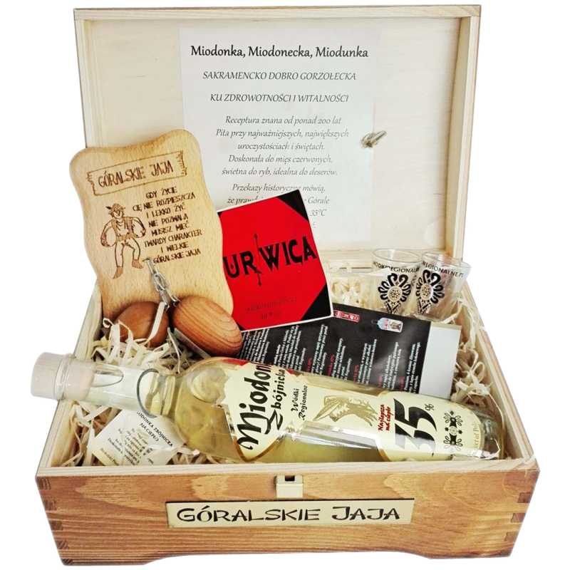 Miodonka Zbójnicka 0,5L 35% + kuferek 2.jpg