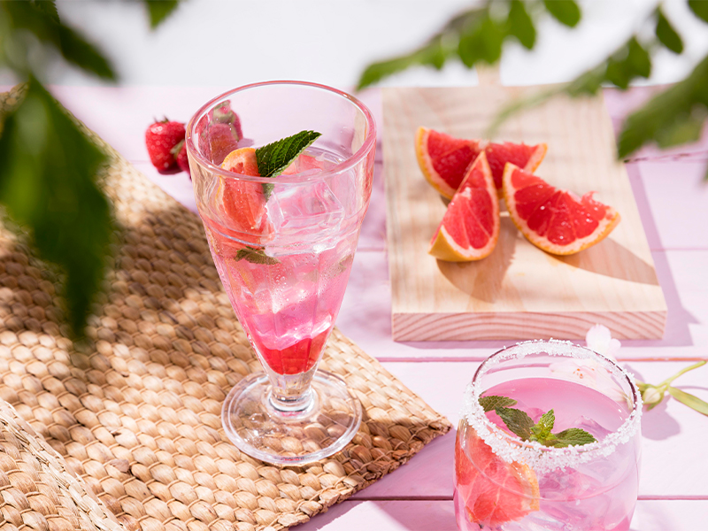 Drinki na lato – proste przepisy z rumem, ginem, wódką i prosecco